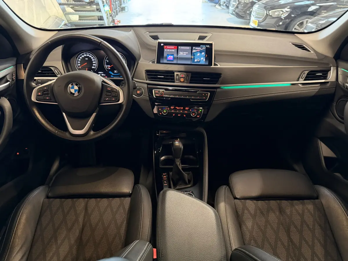 XDrive25e X-line - Trekhaak - Camera - Stoelverwarming
