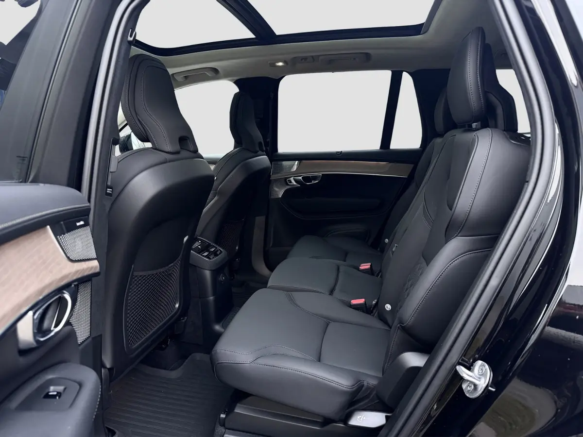 2.0 T8 Ultra Dark | Pano | Trekhaak | Bowers&Wilkins | Memory | 360 camera | Head Up | Plug-in hybrid AWD