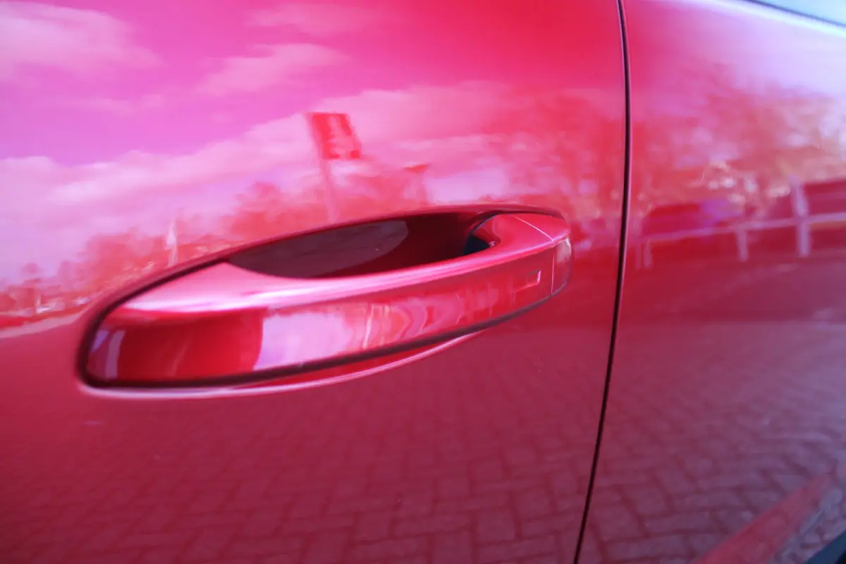 1.2 Hybrid 145PK ALLURE | ACHTERUITRIJ CAMERA | KEYLESS ENTRY/START | DRAADLOOS APPLE CARPLAY/ANDROID AUTO | DRAADLOOS TELEFOONLADEN | DAB+ RADIO | NAVIGATIE | ADAPTIVE CRUISE CONTROL | 19" 