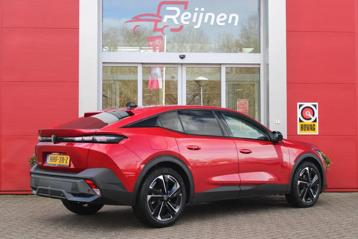 1.2 Hybrid 145PK ALLURE | ACHTERUITRIJ CAMERA | KEYLESS ENTRY/START | DRAADLOOS APPLE CARPLAY/ANDROID AUTO | DRAADLOOS TELEFOONLADEN | DAB+ RADIO | NAVIGATIE | ADAPTIVE CRUISE CONTROL | 19" 