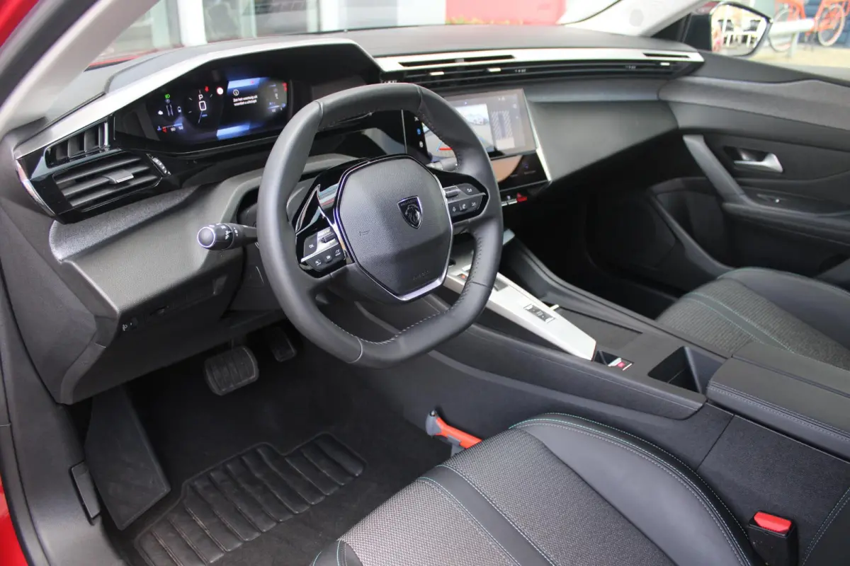 1.2 Hybrid 145PK ALLURE | ACHTERUITRIJ CAMERA | KEYLESS ENTRY/START | DRAADLOOS APPLE CARPLAY/ANDROID AUTO | DRAADLOOS TELEFOONLADEN | DAB+ RADIO | NAVIGATIE | ADAPTIVE CRUISE CONTROL | 19" 