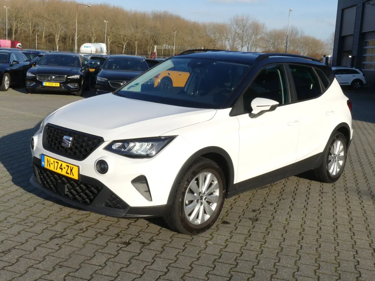 1.0 TSI Style Business Intense / Virtual / Stoelverwarming