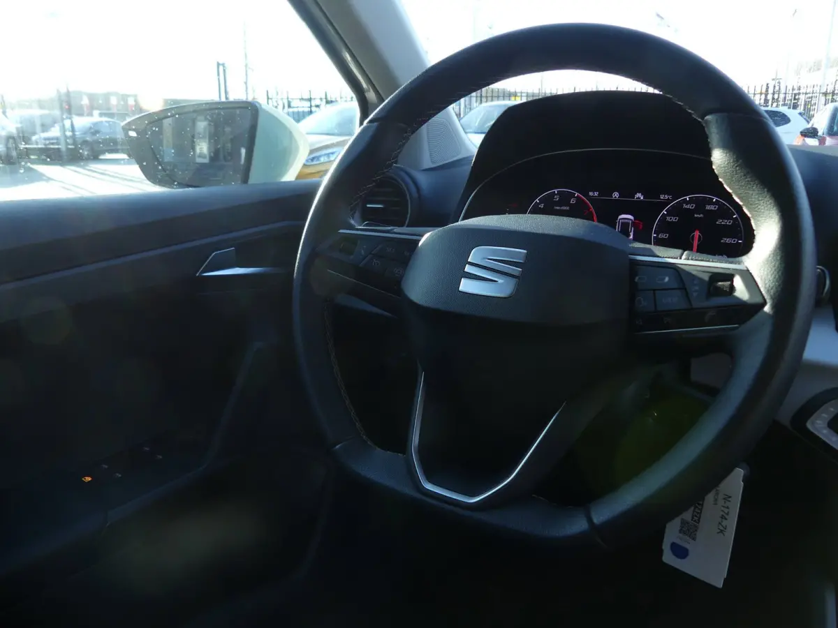 1.0 TSI Style Business Intense / Virtual / Stoelverwarming