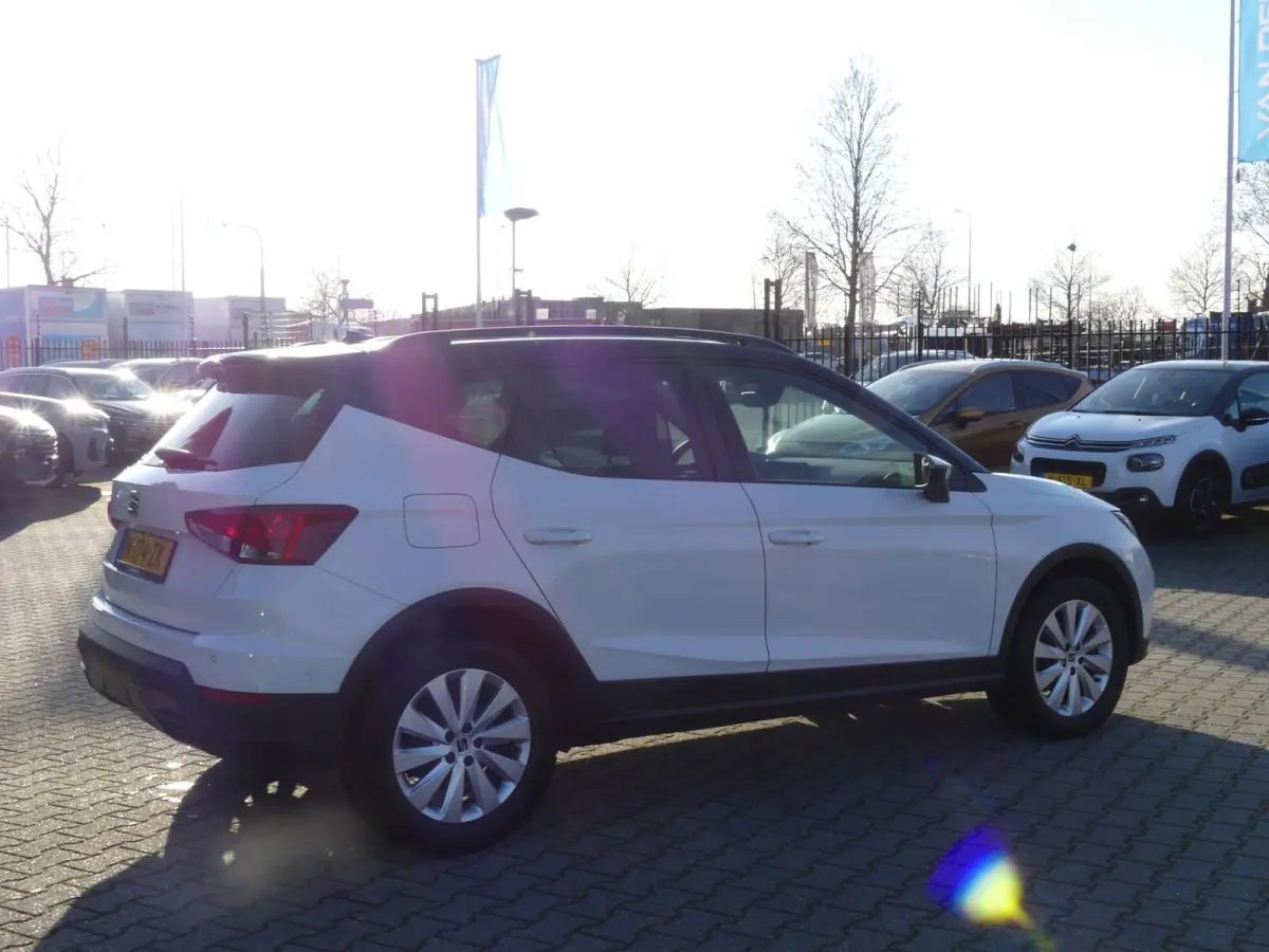 1.0 TSI Style Business Intense / Virtual / Stoelverwarming