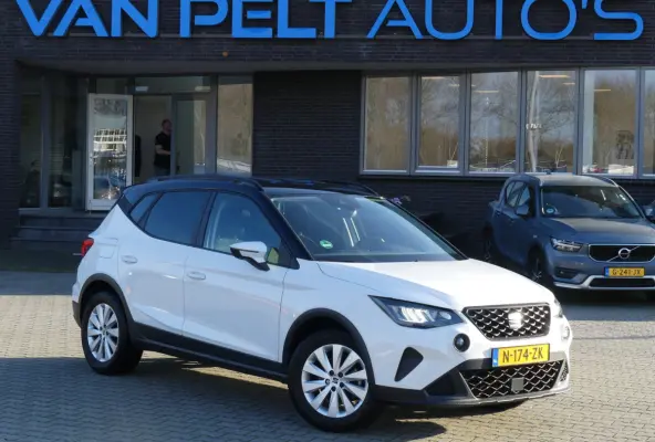 1.0 TSI Style Business Intense / Virtual / Stoelverwarming