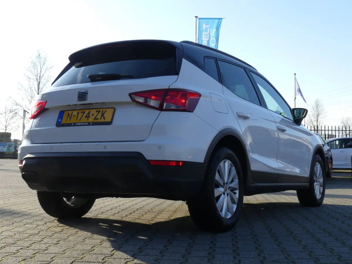 1.0 TSI Style Business Intense / Virtual / Stoelverwarming