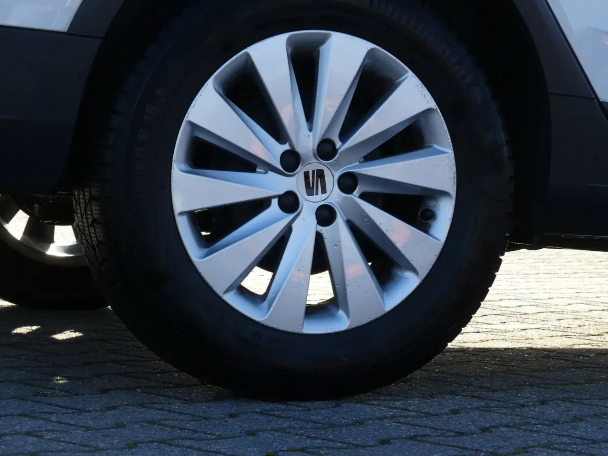 1.0 TSI Style Business Intense / Virtual / Stoelverwarming