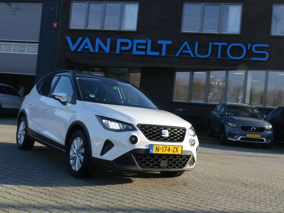 1.0 TSI Style Business Intense / Virtual / Stoelverwarming