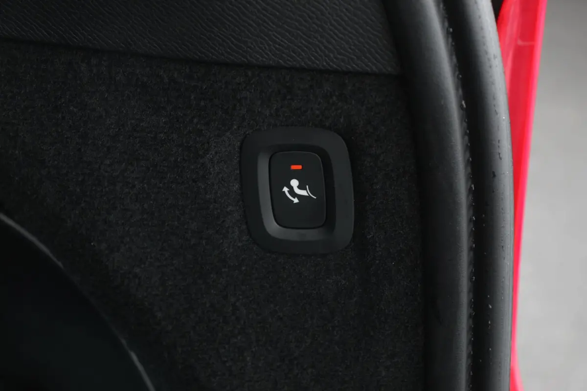 2.0 T8 Recharge AWD Inscription Expression Navigatie Apple Carplay/Android Auto Parkeersensoren Stoel- en stuurverwarming Adaptieve Cruise Control Virtual Cockpit Elektrisch inklapbare trekh