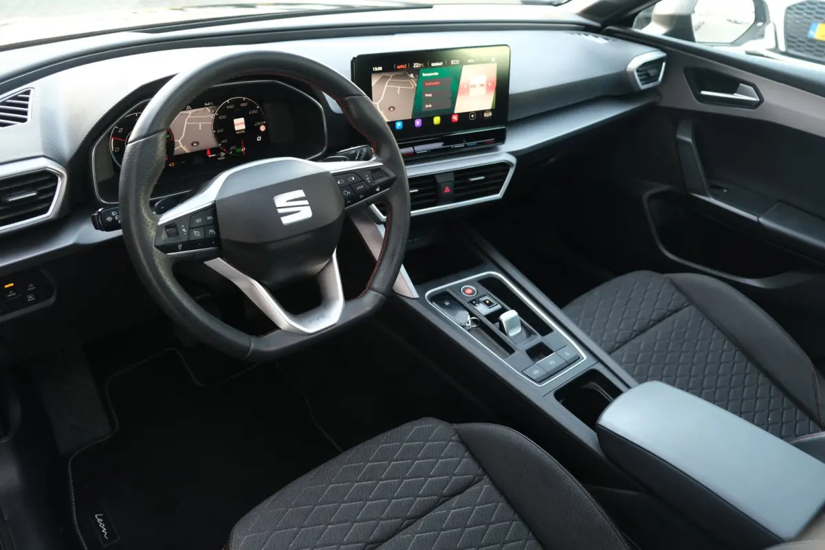 1.4 TSI eHybrid PHEV FR 204PK Pano Navi Cam Led ACC PDC
