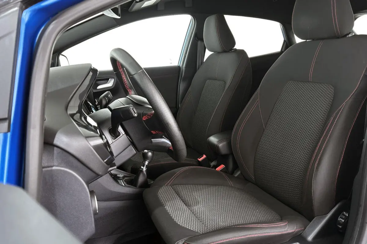 1.0 EcoBoost ST-Line Comfort & Winter Pack Getint Glas