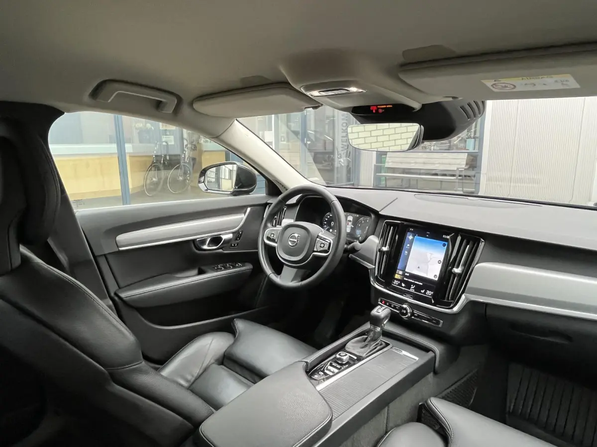 2.0 T4 Inscription | Navi/Camera/Adapt.Cruise/Clima/Afn.Trekhaak/Apple CarPlay-Android Auto