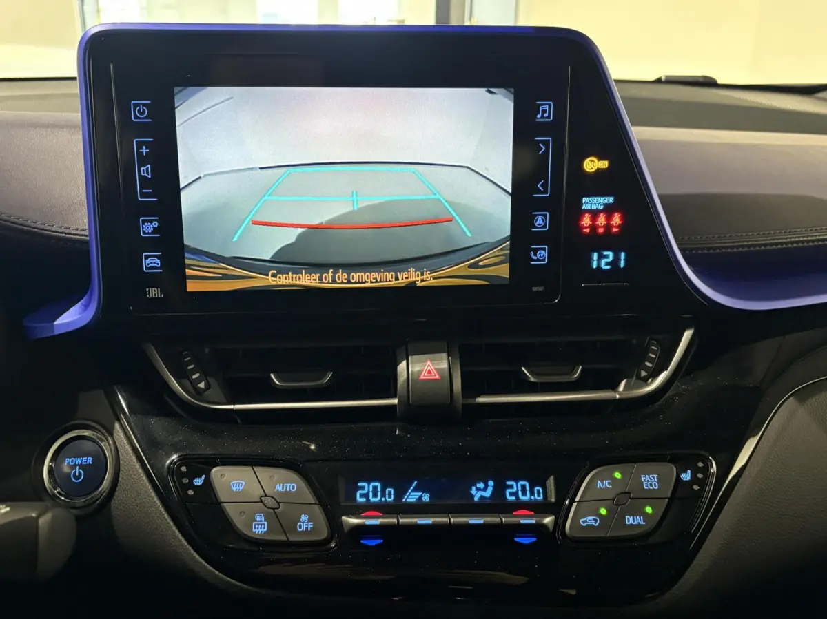 1.8 Hybrid Bi-Tone Plus |NL-Auto|ACC|JBL|PDC|Lane| Side Assist|Stoelverwarming|Camera|Winterpack|