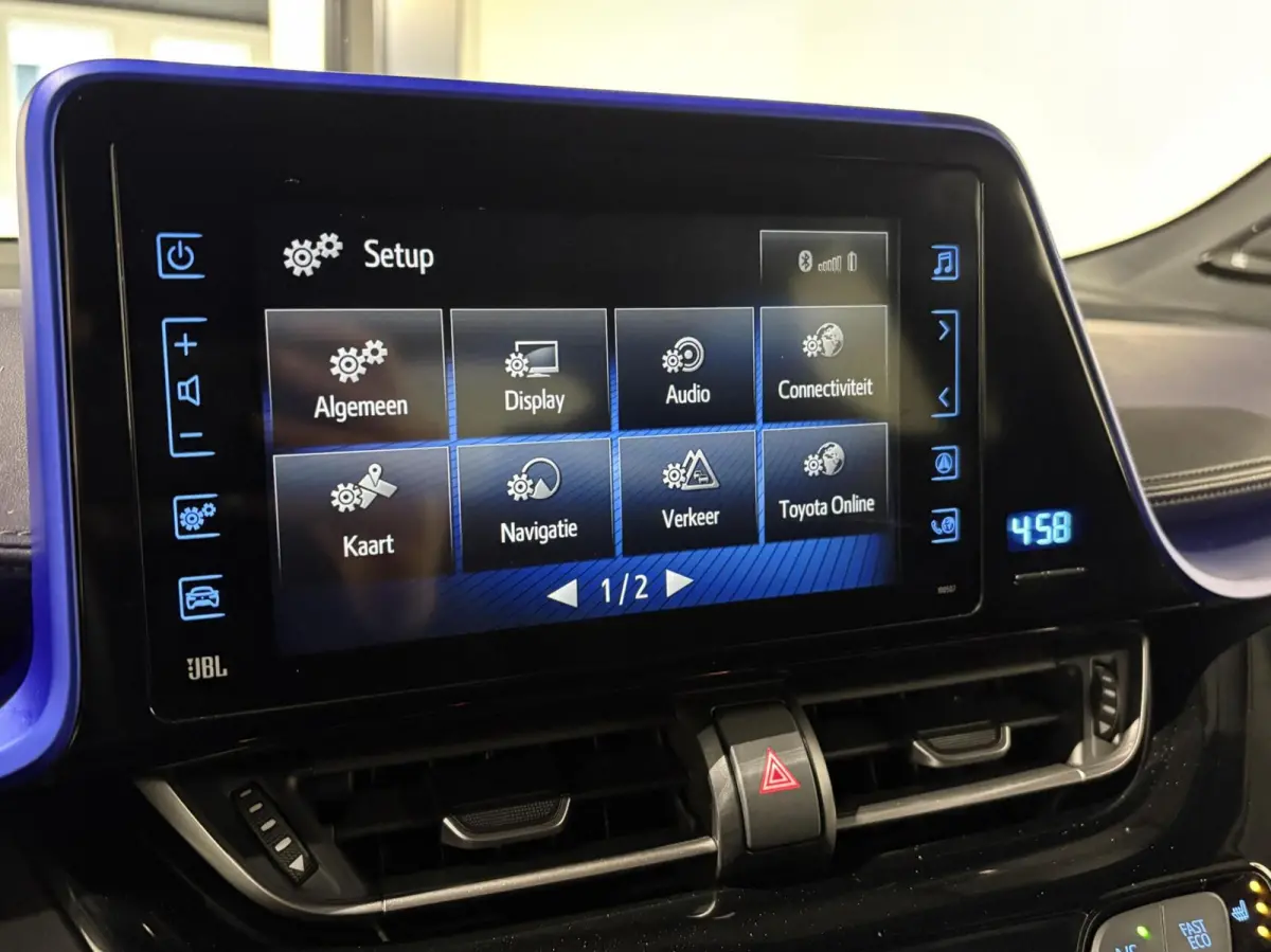 1.8 Hybrid Bi-Tone Plus |NL-Auto|ACC|JBL|PDC|Lane| Side Assist|Stoelverwarming|Camera|Winterpack|