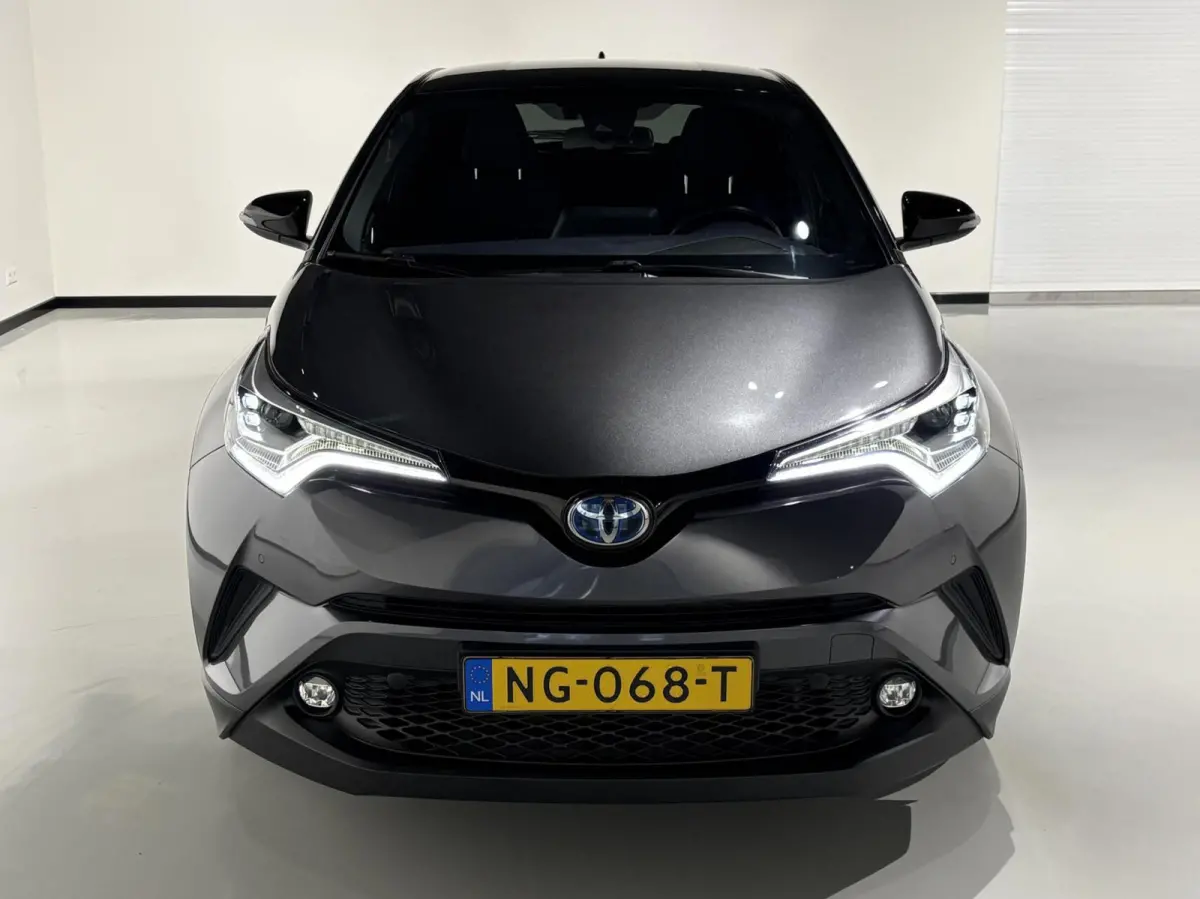 1.8 Hybrid Bi-Tone Plus |NL-Auto|ACC|JBL|PDC|Lane| Side Assist|Stoelverwarming|Camera|Winterpack|