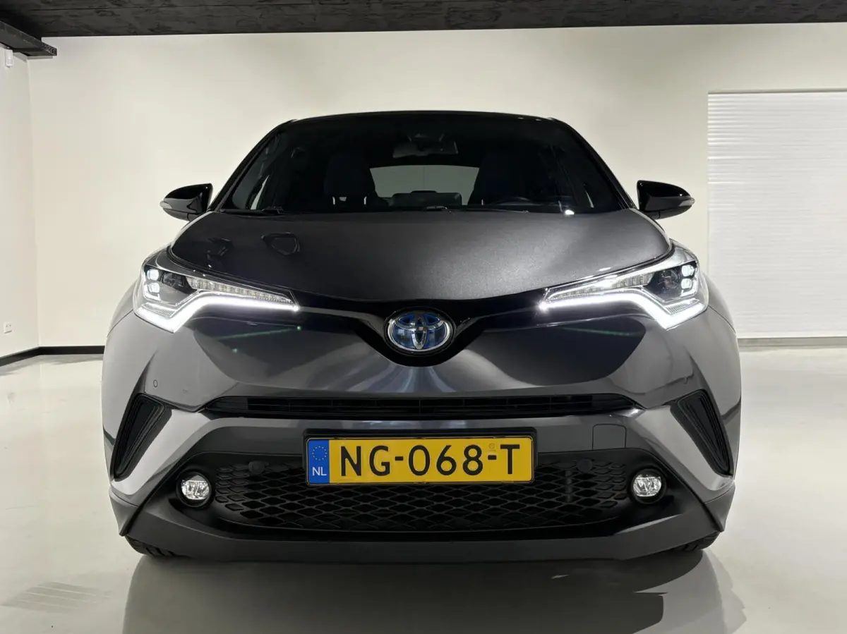 1.8 Hybrid Bi-Tone Plus |NL-Auto|ACC|JBL|PDC|Lane| Side Assist|Stoelverwarming|Camera|Winterpack|
