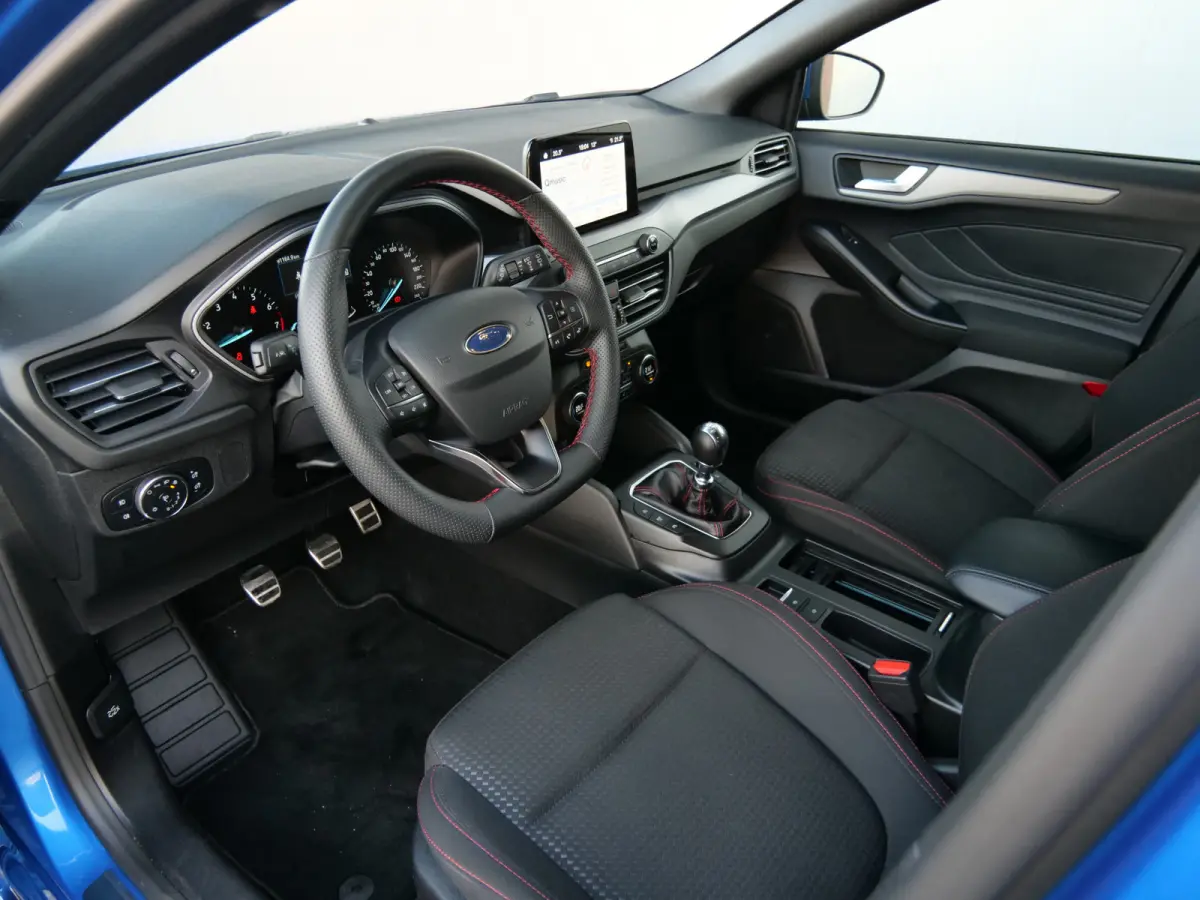 1.0 EcoBoost Hybrid ST Line Style 124 Pk Apple Carplay / DAB / Camera / Winterpakket