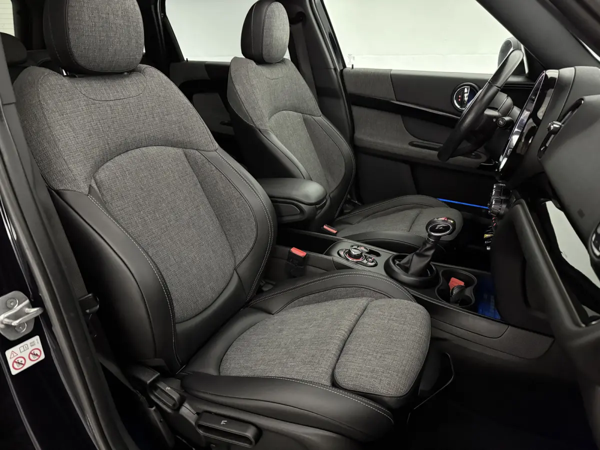 2.0 Cooper ALL4 Chili | Pano | Sfeer | Clima | Cruise | Carplay | Keyless | Parkeersens.