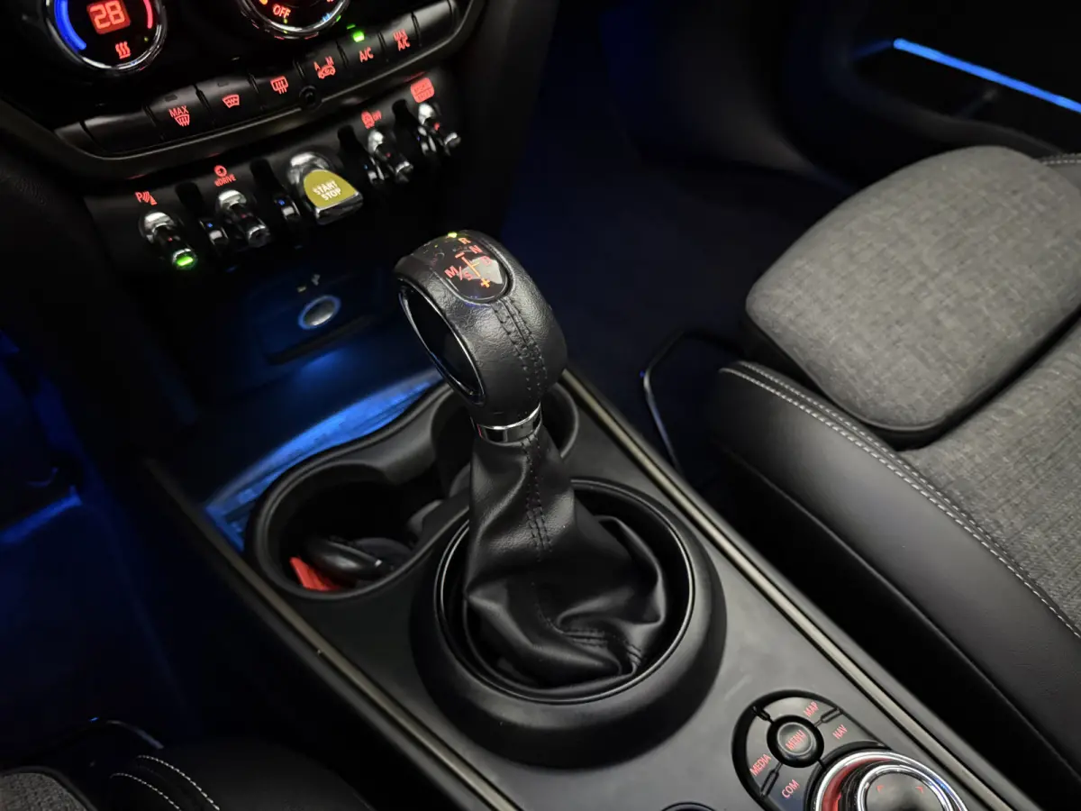 2.0 Cooper ALL4 Chili | Pano | Sfeer | Clima | Cruise | Carplay | Keyless | Parkeersens.