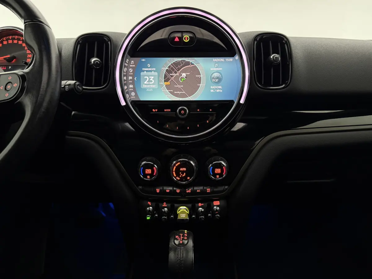 2.0 Cooper ALL4 Chili | Pano | Sfeer | Clima | Cruise | Carplay | Keyless | Parkeersens.