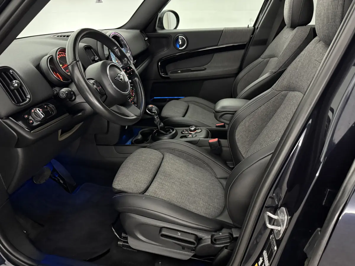 2.0 Cooper ALL4 Chili | Pano | Sfeer | Clima | Cruise | Carplay | Keyless | Parkeersens.