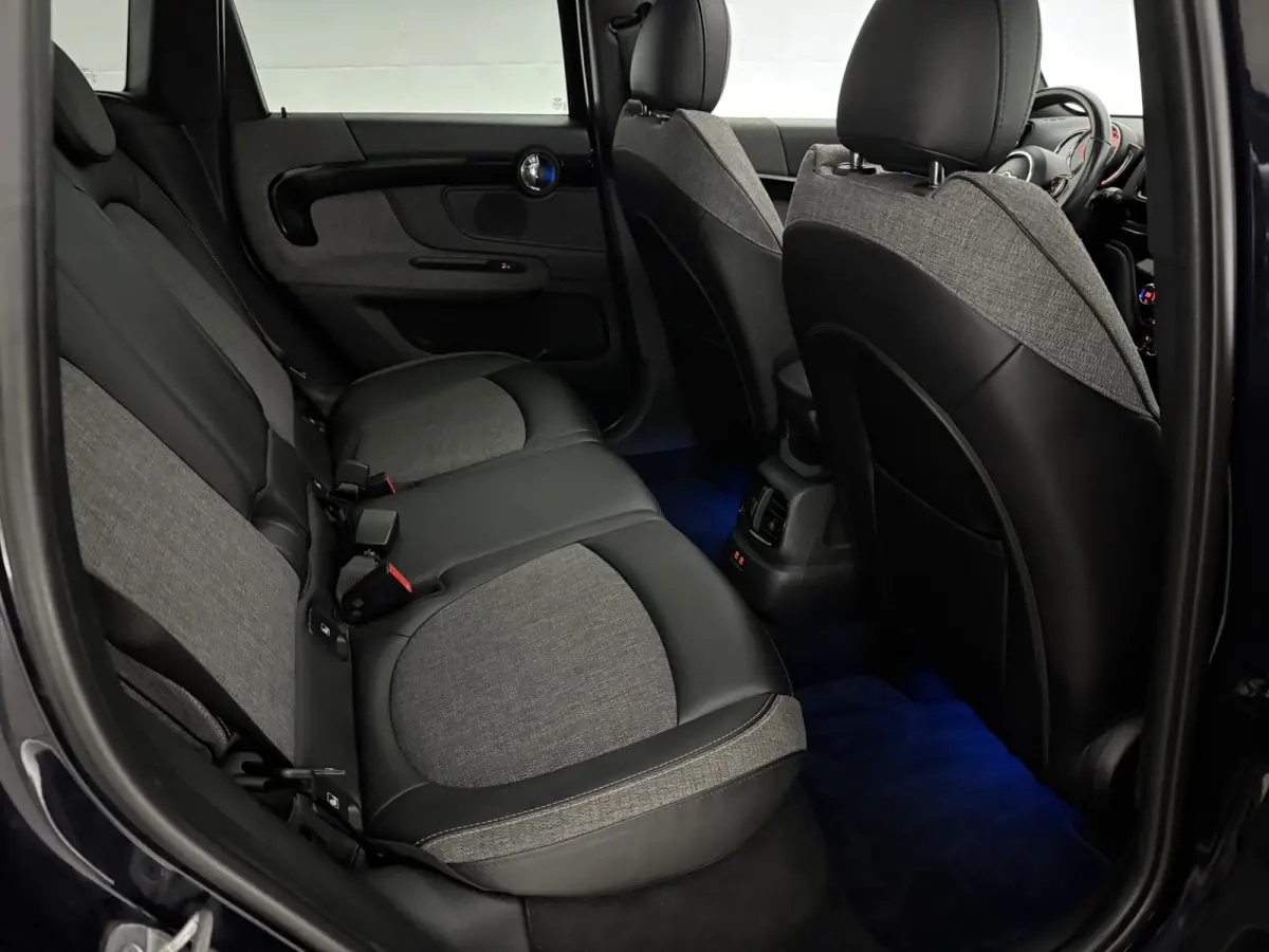 2.0 Cooper ALL4 Chili | Pano | Sfeer | Clima | Cruise | Carplay | Keyless | Parkeersens.
