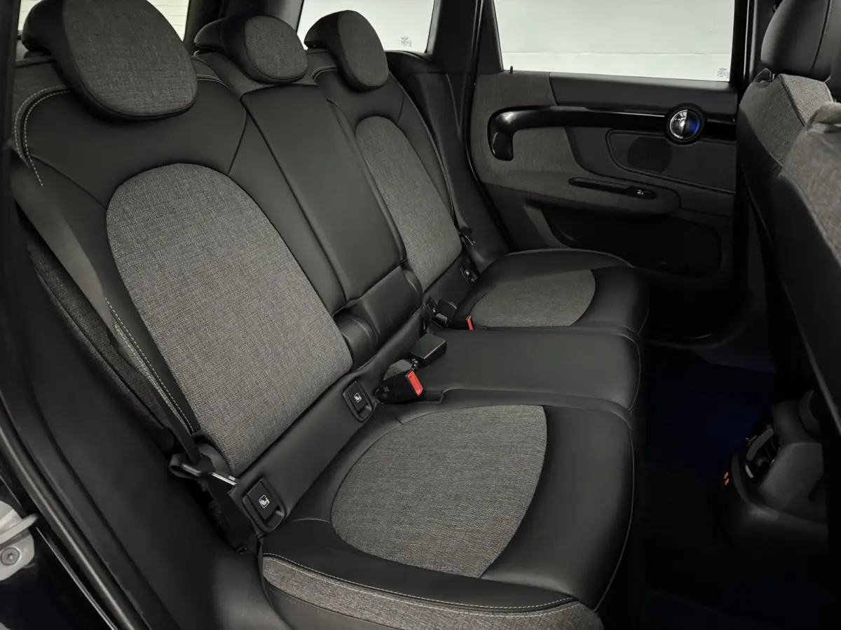 2.0 Cooper ALL4 Chili | Pano | Sfeer | Clima | Cruise | Carplay | Keyless | Parkeersens.