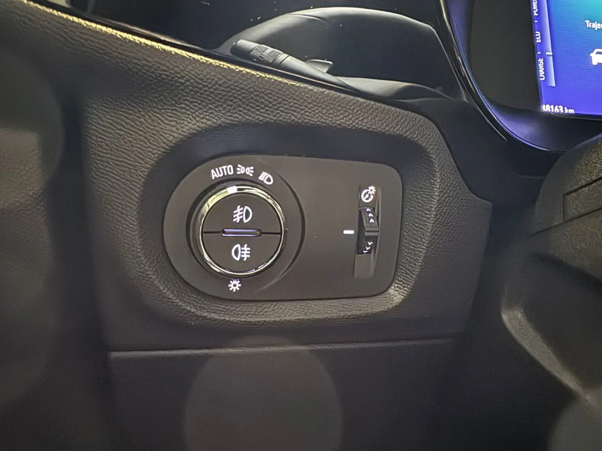 1.2 Turbo Hybrid GS (136Pk) GS Keyless Camera