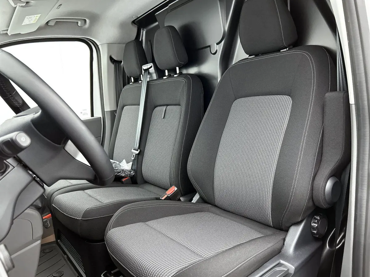 2.0 TDI L1H1 Life 110 PK | Airco | Multifunctioneel Stuurwiel | Achteruitrijcamera | Cruise Control | Apple/Android Carplay | Elektrisch Verstelbare Spiegels | Trekhaak |  Parkeersensoren Vo
