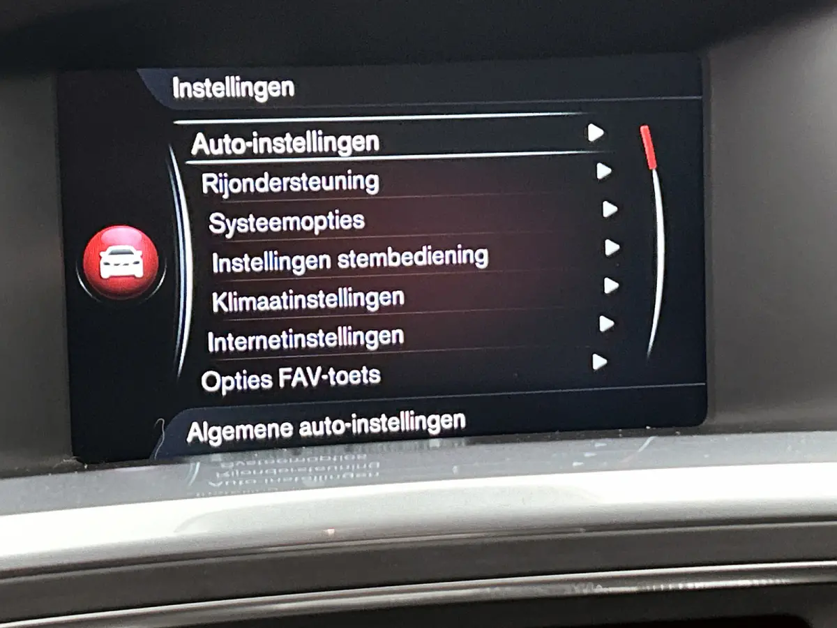 1.5 T3 R-Design (NL-auto, Goed OnderH, Trekhaak, Navi, StoelV, Parkeersensoren, Etc)