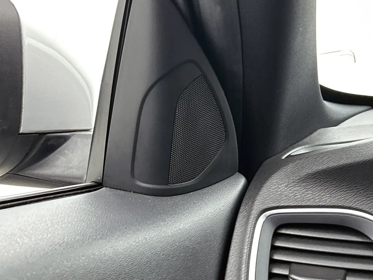 1.5 T3 R-Design (NL-auto, Goed OnderH, Trekhaak, Navi, StoelV, Parkeersensoren, Etc)