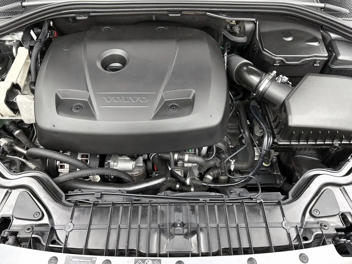 1.5 T3 R-Design (NL-auto, Goed OnderH, Trekhaak, Navi, StoelV, Parkeersensoren, Etc)