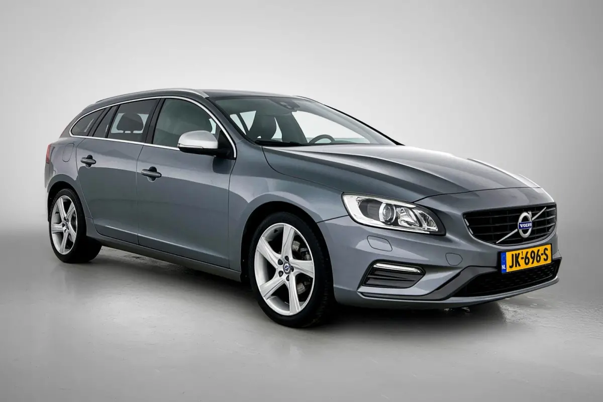 1.5 T3 R-Design (NL-auto, Goed OnderH, Trekhaak, Navi, StoelV, Parkeersensoren, Etc)