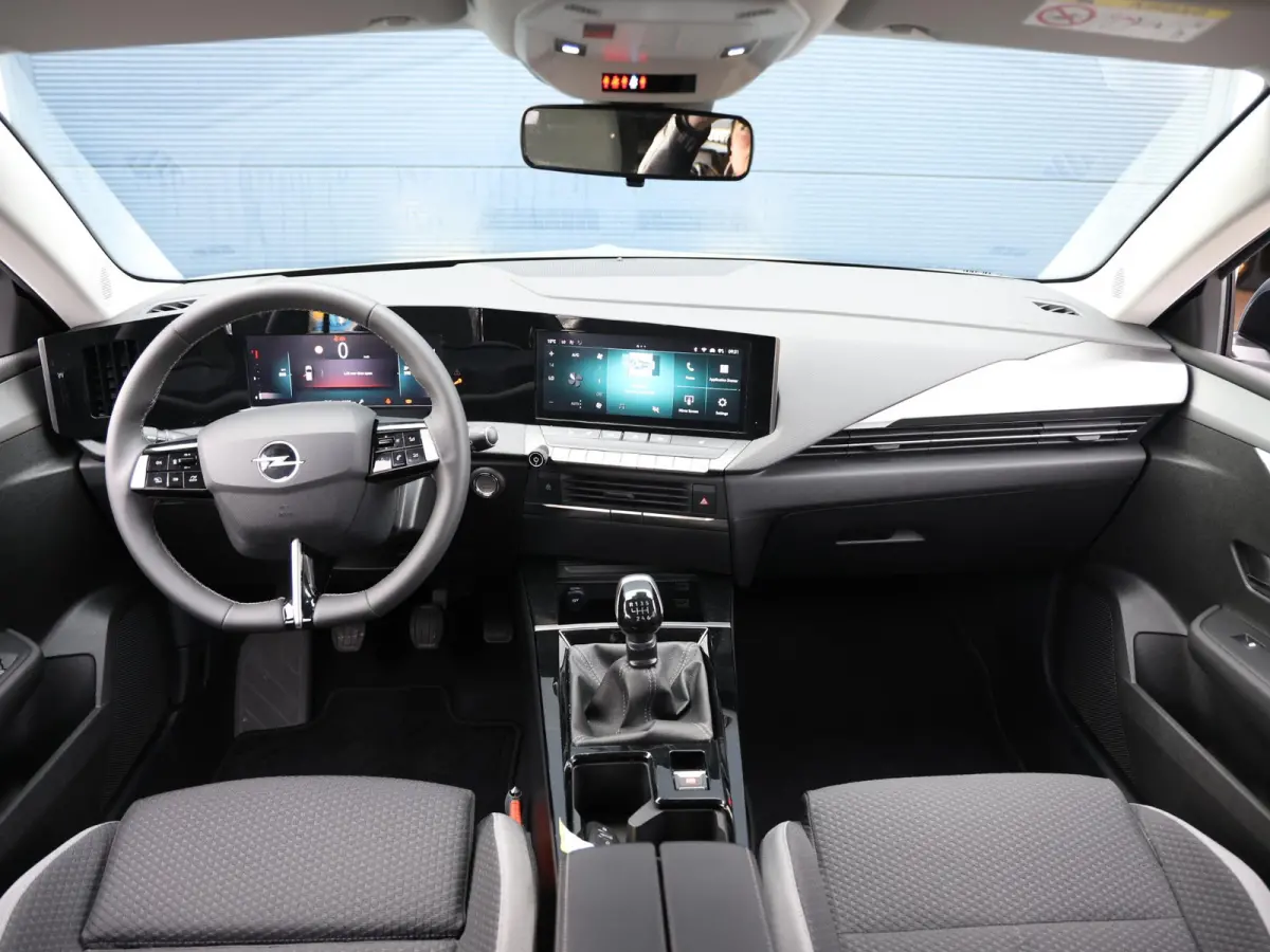 1.2 110pk Business Edition Camera | Stoelverwaming +Stuur | Navigatie | Trekhaak | Apple Carplay & Android Auto | Private-lease 464 p/m