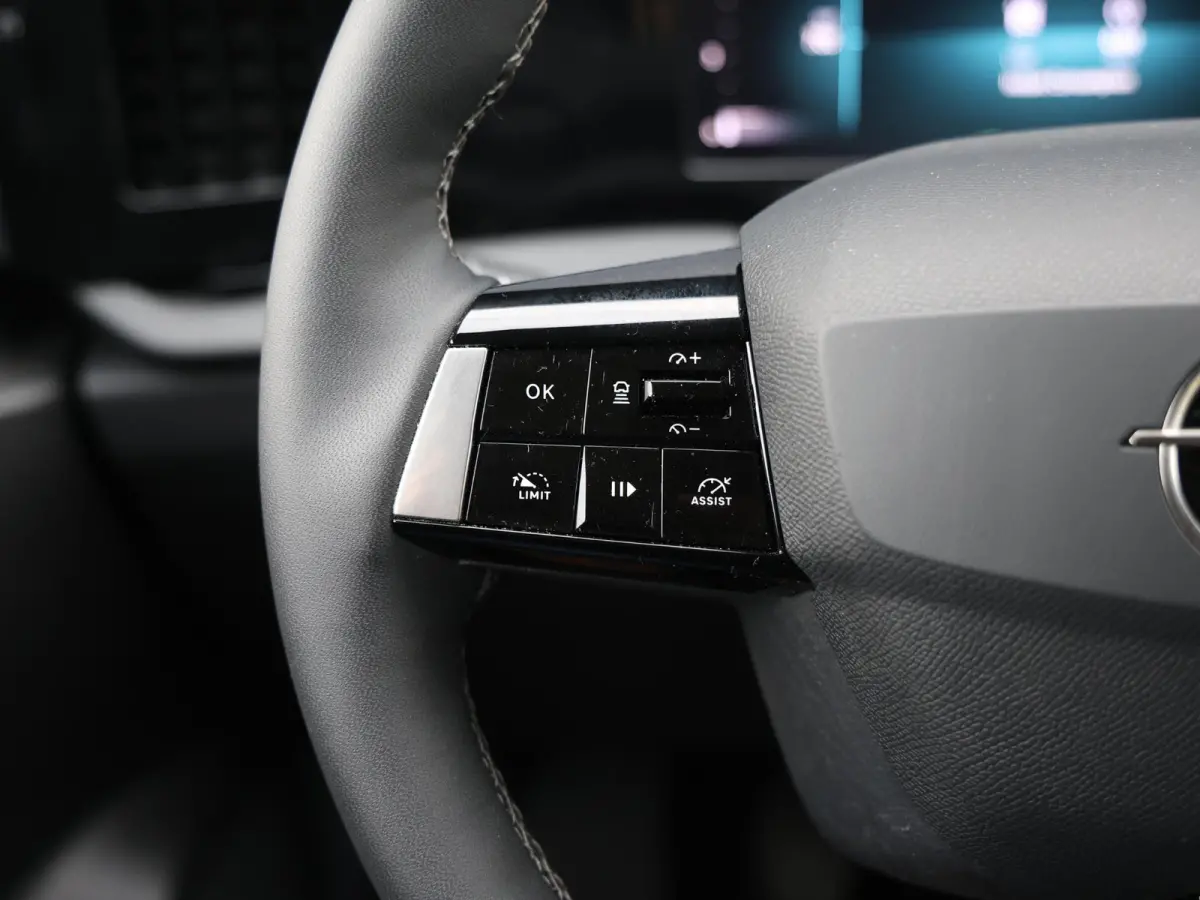 1.2 110pk Business Edition Camera | Stoelverwaming +Stuur | Navigatie | Trekhaak | Apple Carplay & Android Auto | Private-lease 464 p/m