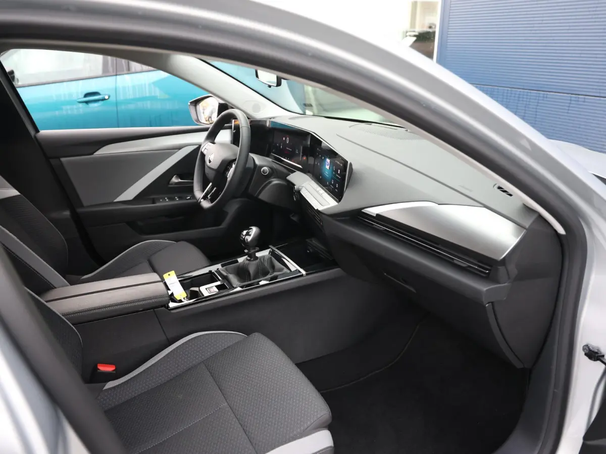 1.2 110pk Business Edition Camera | Stoelverwaming +Stuur | Navigatie | Trekhaak | Apple Carplay & Android Auto | Private-lease 464 p/m