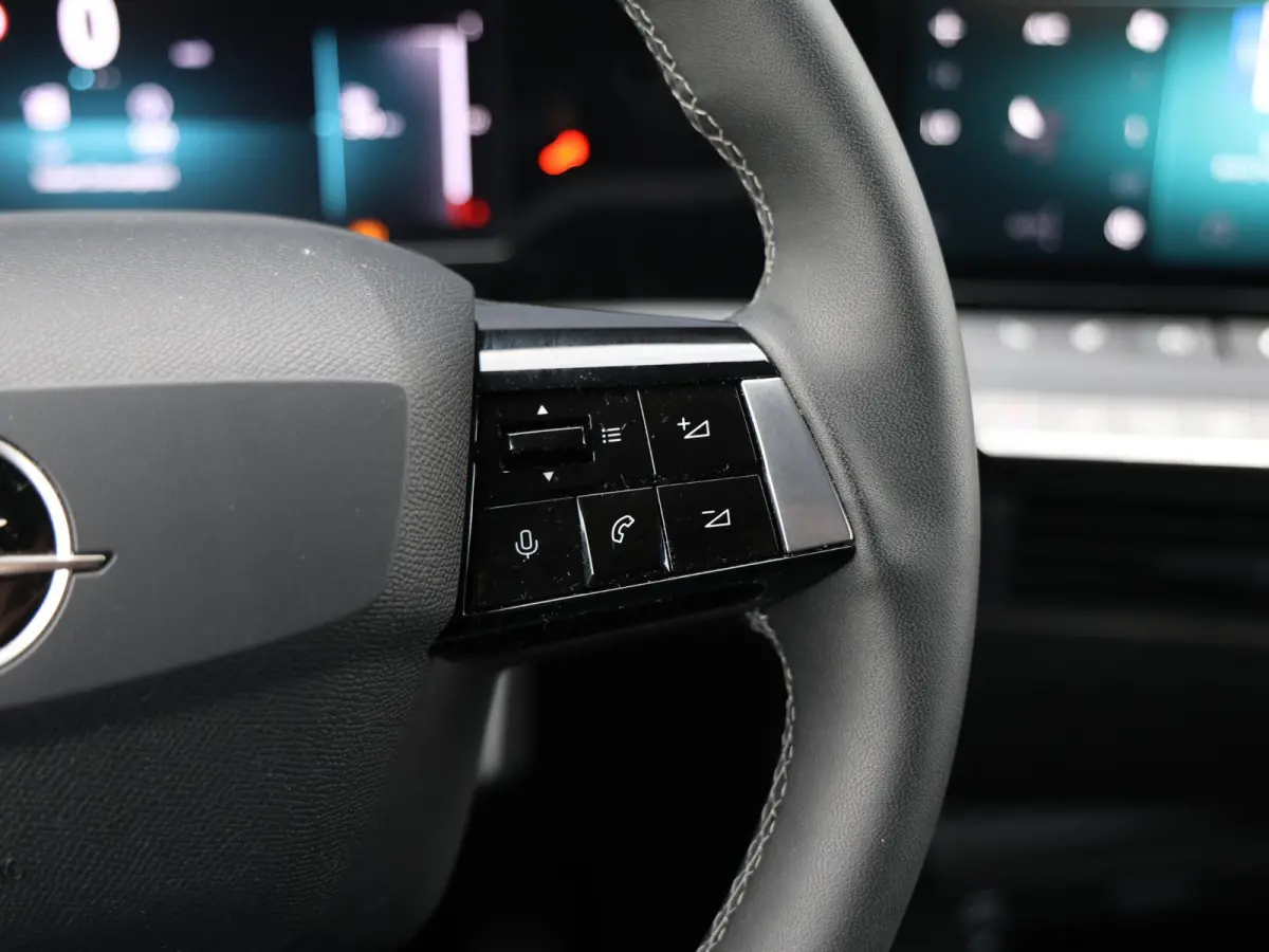 1.2 110pk Business Edition Camera | Stoelverwaming +Stuur | Navigatie | Trekhaak | Apple Carplay & Android Auto | Private-lease 464 p/m