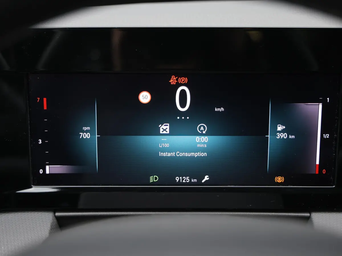 1.2 110pk Business Edition Camera | Stoelverwaming +Stuur | Navigatie | Trekhaak | Apple Carplay & Android Auto | Private-lease 464 p/m