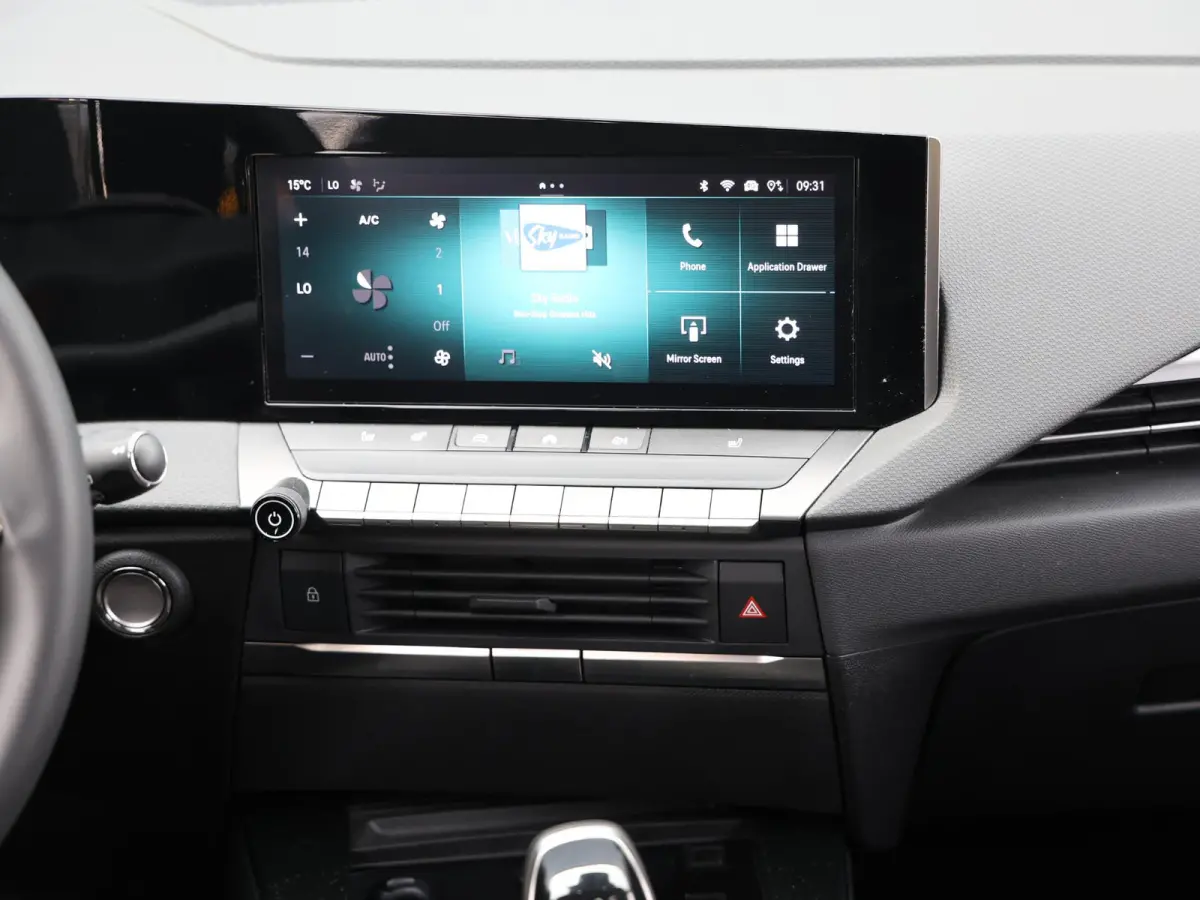 1.2 110pk Business Edition Camera | Stoelverwaming +Stuur | Navigatie | Trekhaak | Apple Carplay & Android Auto | Private-lease 464 p/m