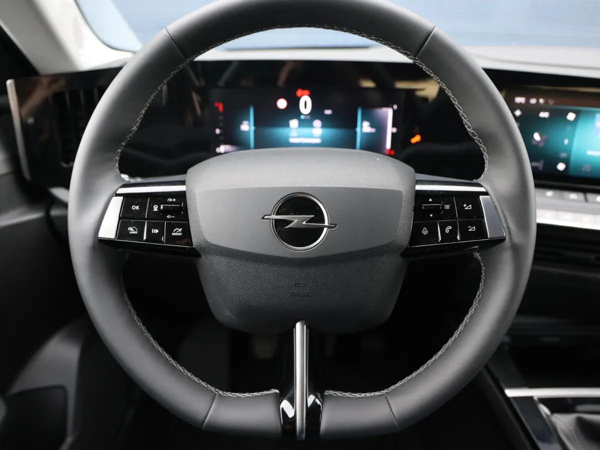 1.2 110pk Business Edition Camera | Stoelverwaming +Stuur | Navigatie | Trekhaak | Apple Carplay & Android Auto | Private-lease 464 p/m