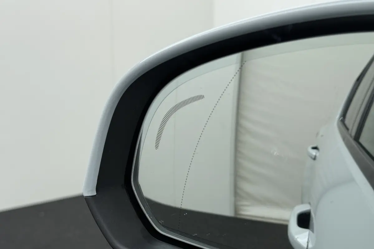 130 PK Business Plus Carplay Camera Dodehoek 19' LMV