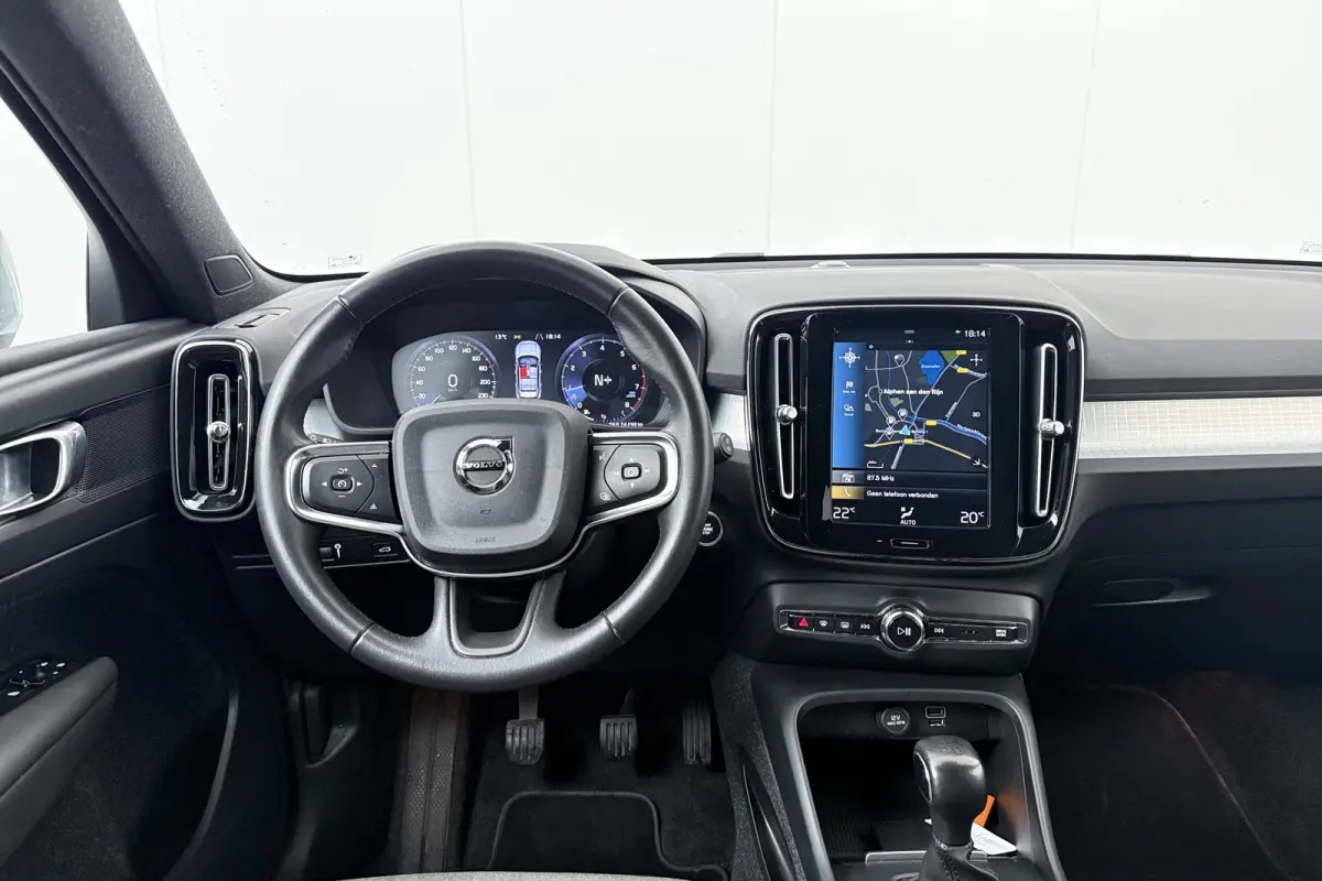 130 PK Business Plus Carplay Camera Dodehoek 19' LMV