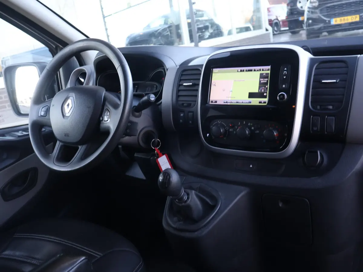 1.6 dCi T29 L2H1 DUBBEL CABINE + TREKHAAK 2000 KG | NAVIGATIE | CRUISE CONTROL | AIRCO