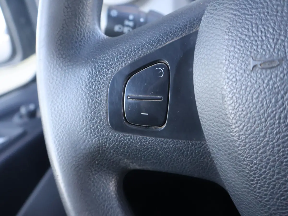 1.6 dCi T29 L2H1 DUBBEL CABINE + TREKHAAK 2000 KG | NAVIGATIE | CRUISE CONTROL | AIRCO