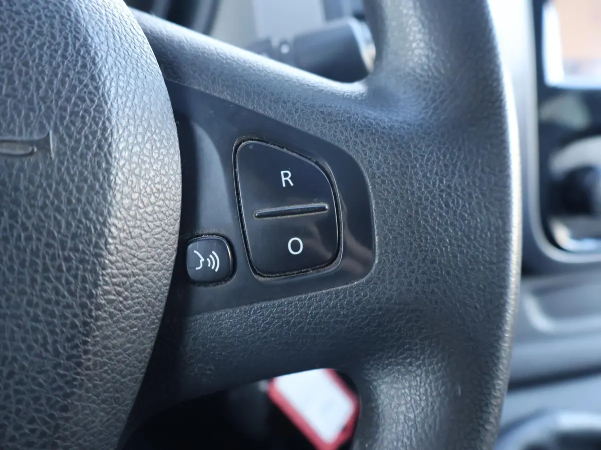 1.6 dCi T29 L2H1 DUBBEL CABINE + TREKHAAK 2000 KG | NAVIGATIE | CRUISE CONTROL | AIRCO