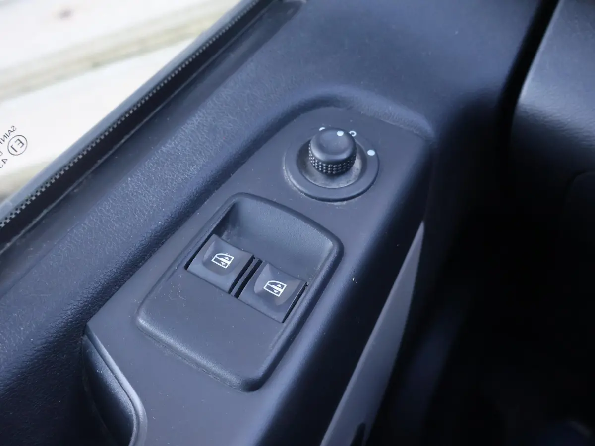 1.6 dCi T29 L2H1 DUBBEL CABINE + TREKHAAK 2000 KG | NAVIGATIE | CRUISE CONTROL | AIRCO