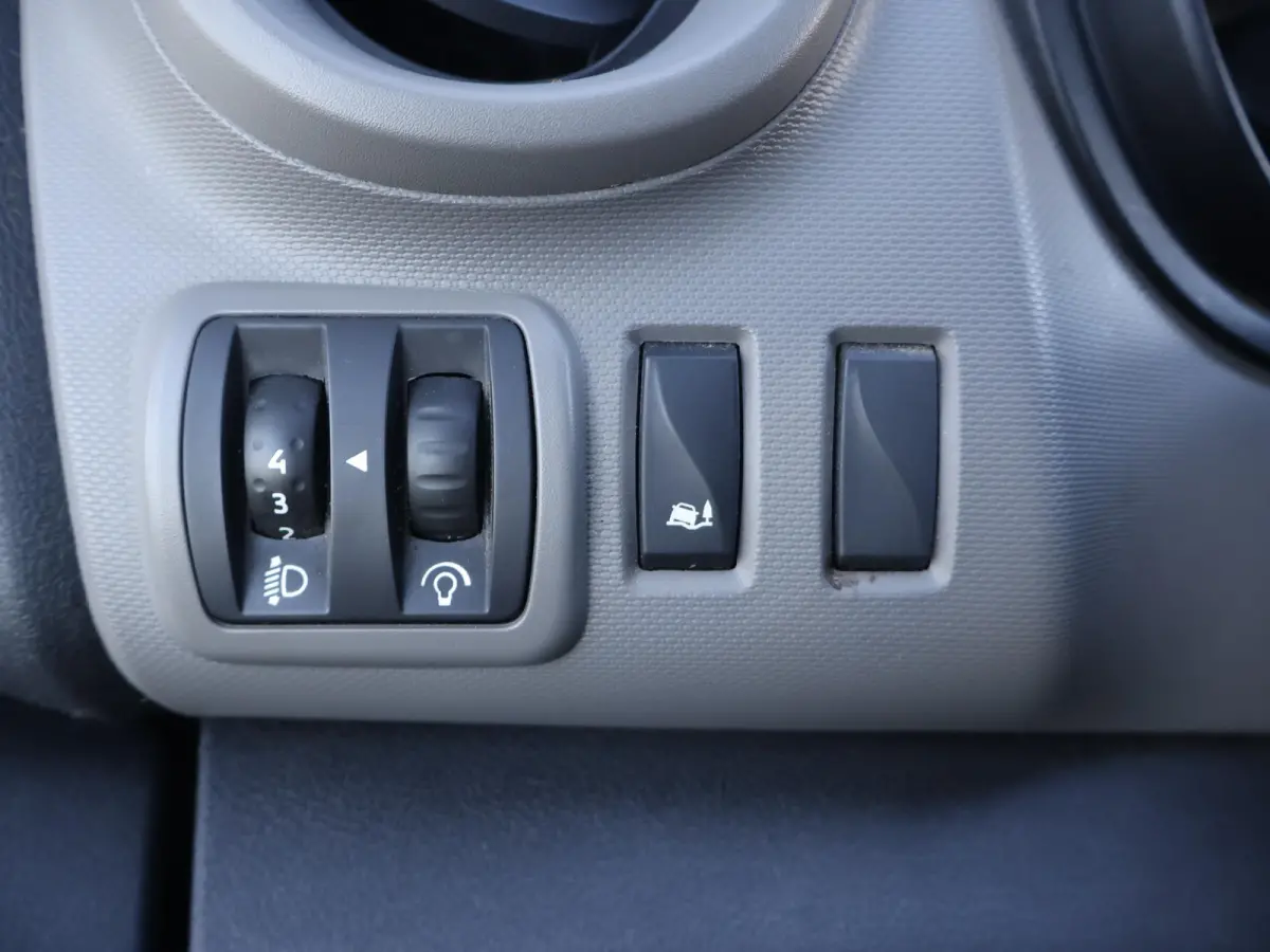 1.6 dCi T29 L2H1 DUBBEL CABINE + TREKHAAK 2000 KG | NAVIGATIE | CRUISE CONTROL | AIRCO