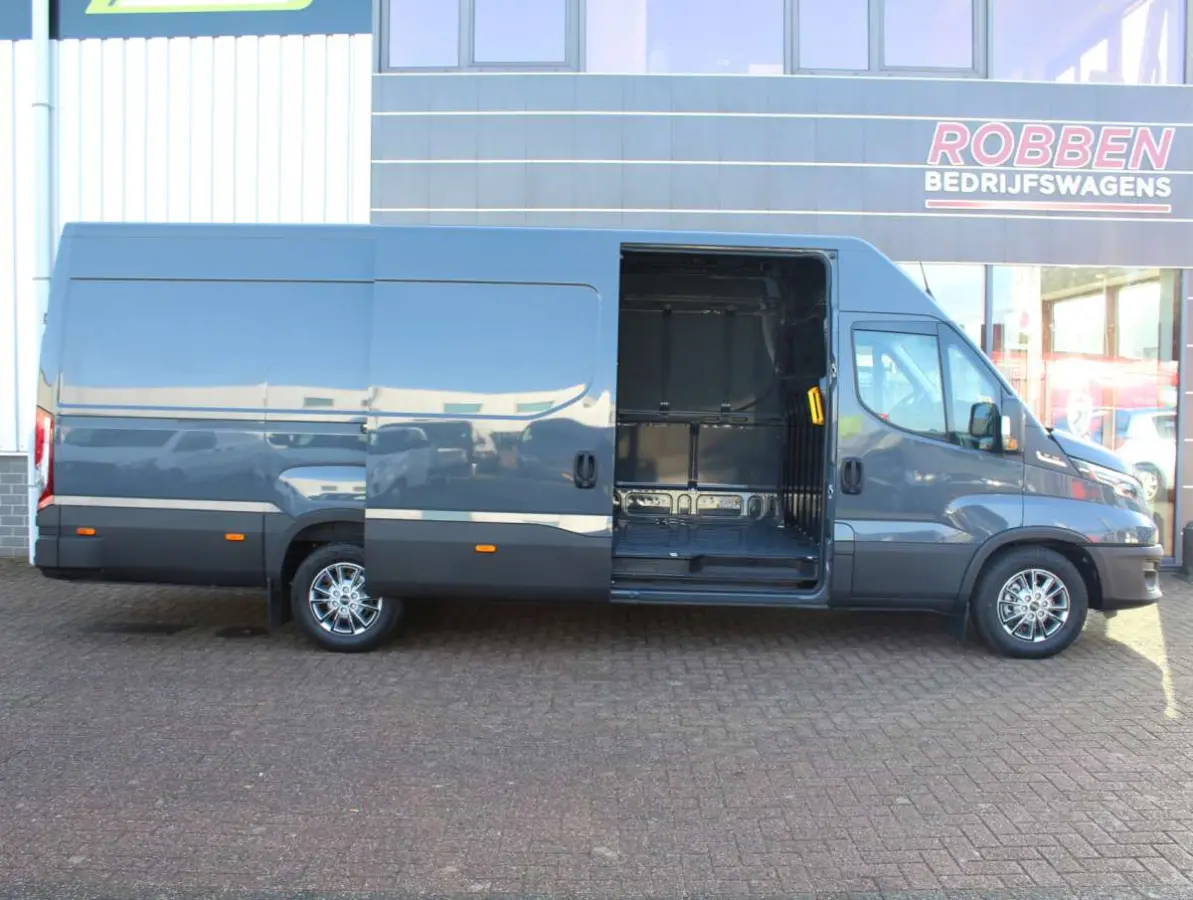 35S18 HA8 3.0 410 L4H2 Airco/Cruise/Cam Nieuw