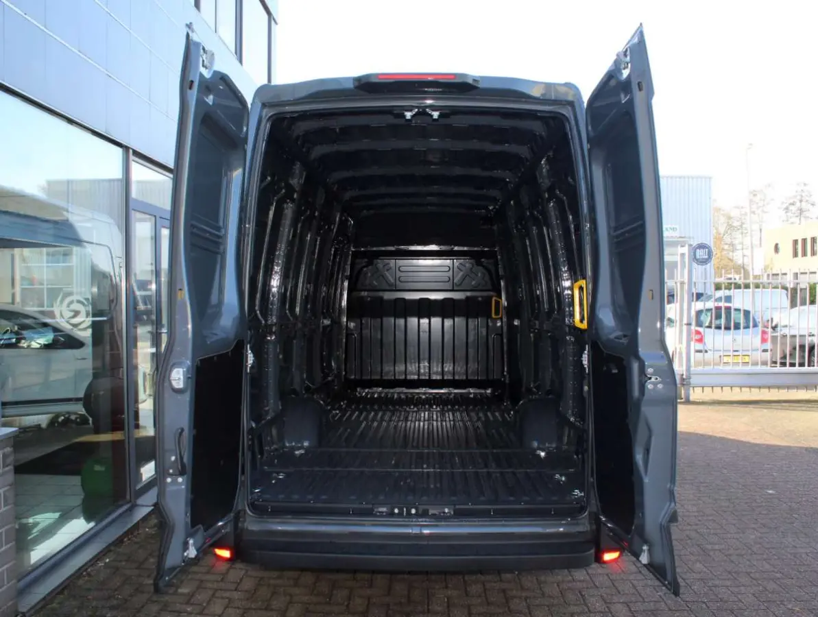 35S18 HA8 3.0 410 L4H2 Airco/Cruise/Cam Nieuw