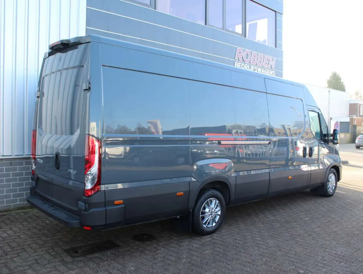 35S18 HA8 3.0 410 L4H2 Airco/Cruise/Cam Nieuw